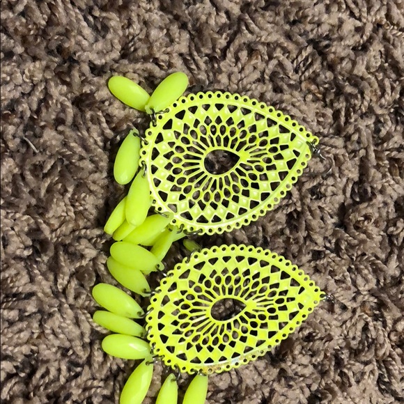 Earrings - Picture 1 of 1